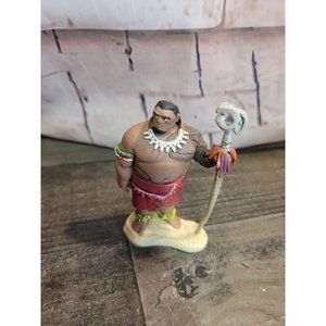 Moana Dad Cheif Tui holding paddle toy figure‎